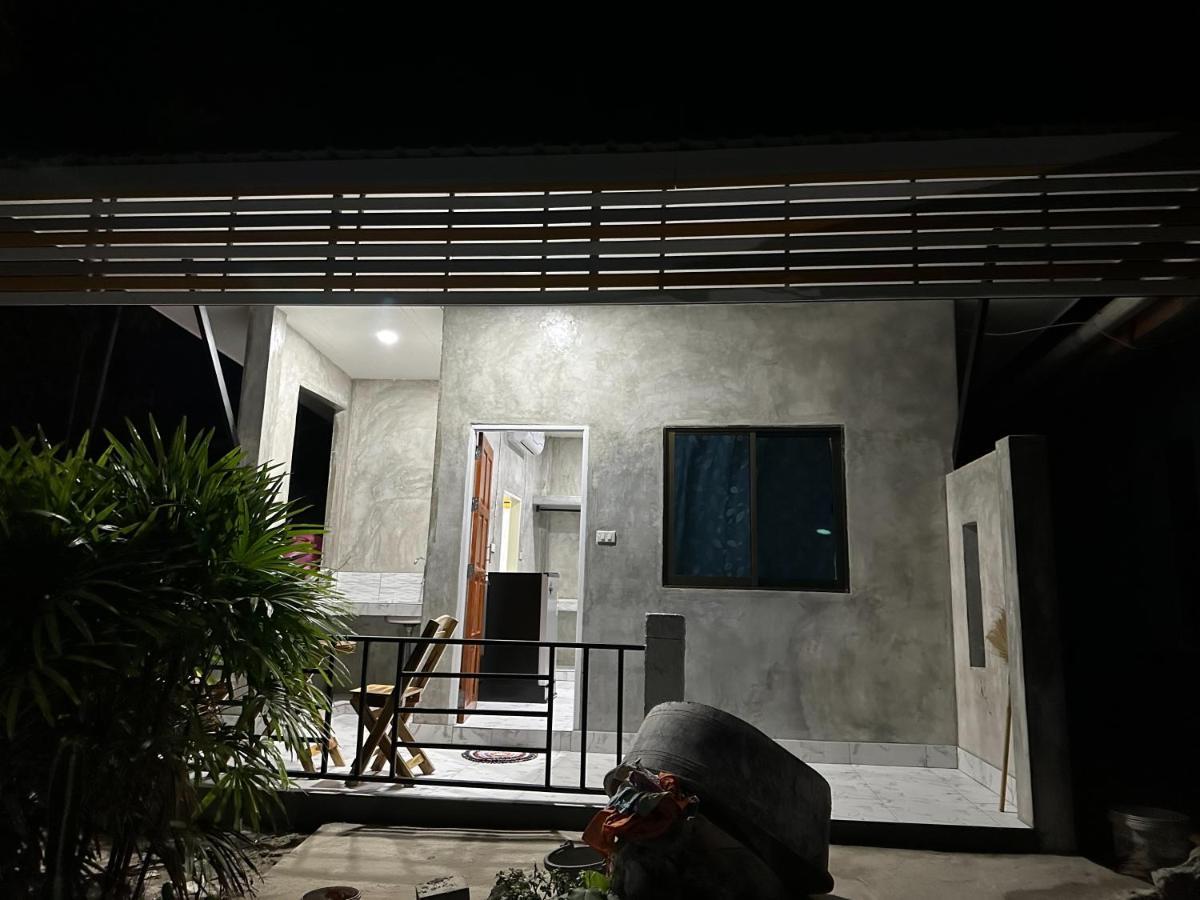 Hotel P'Un House Ko Tao Exterior foto